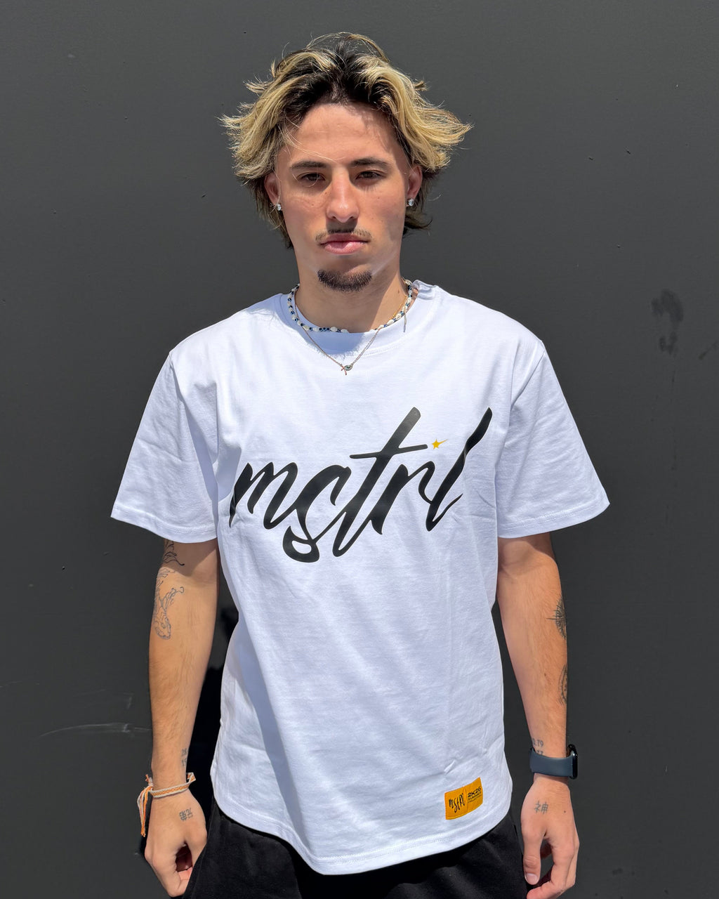 WHITE SIGNATURE TEE