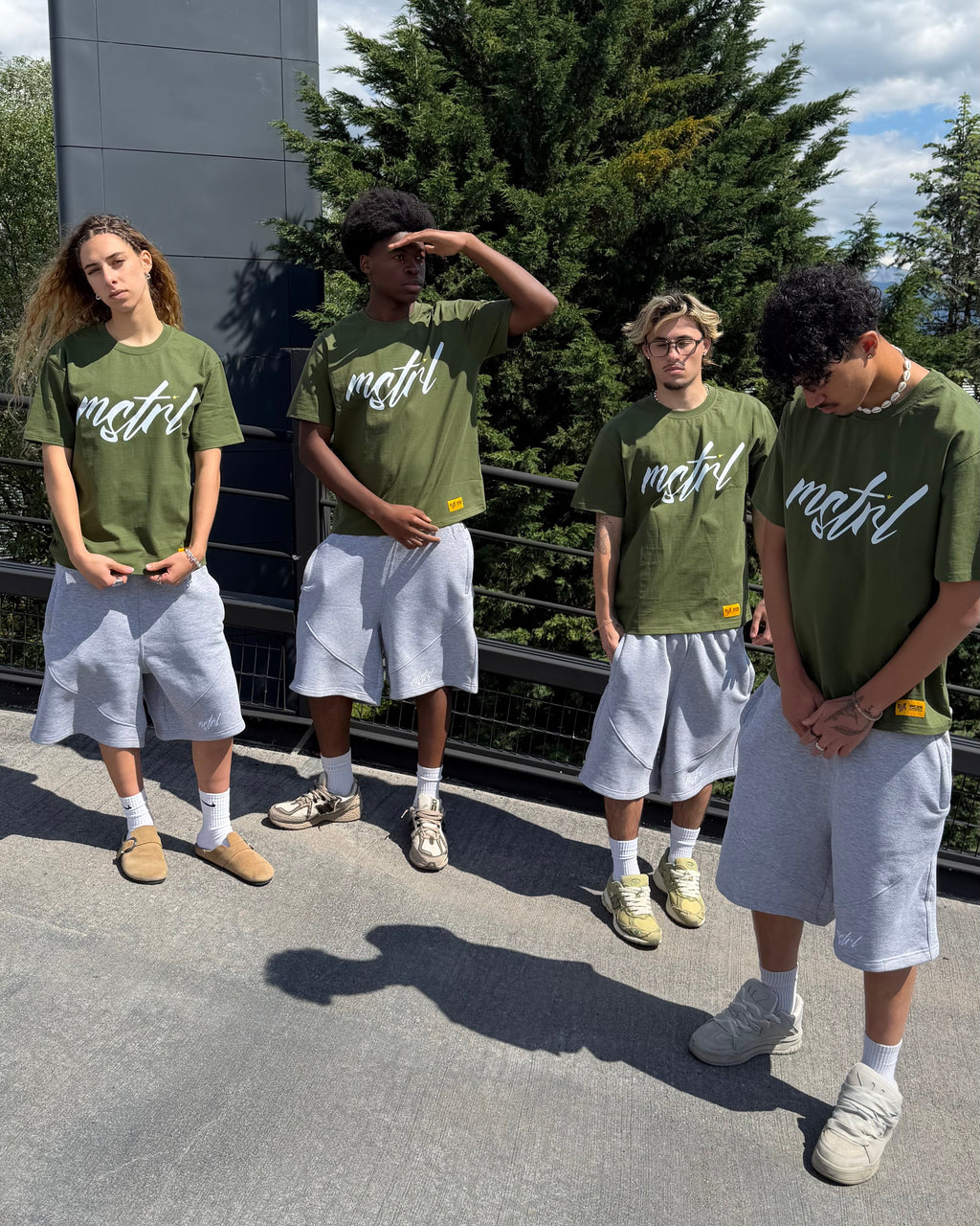 KAKI SIGNATURE TEE