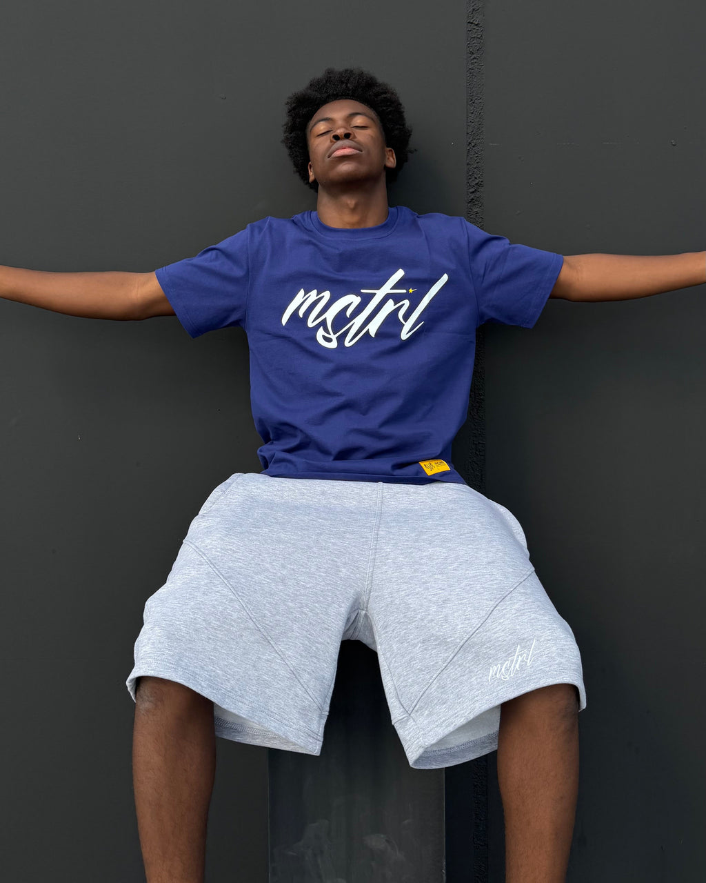 NAVY SIGNATURE TEE