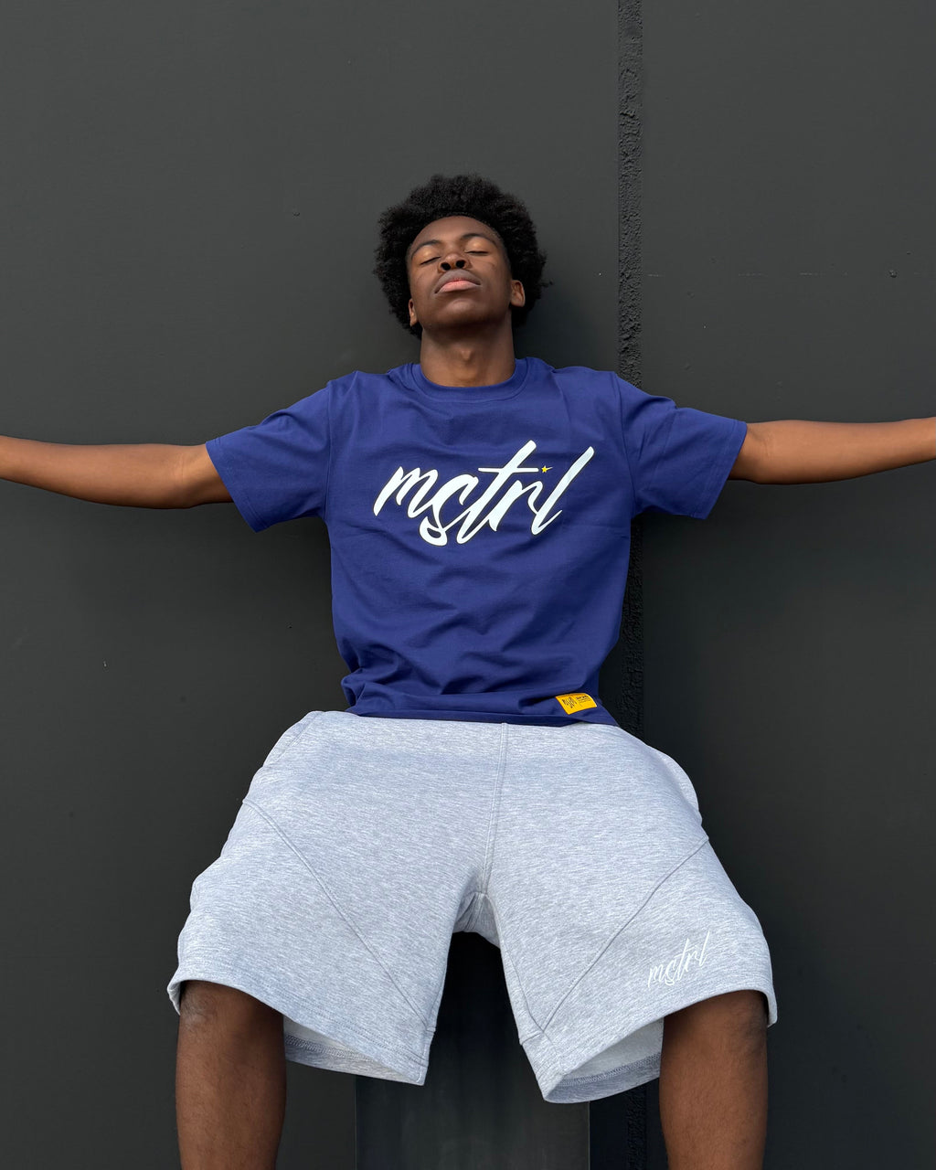 CRÉE TON OUTFIT