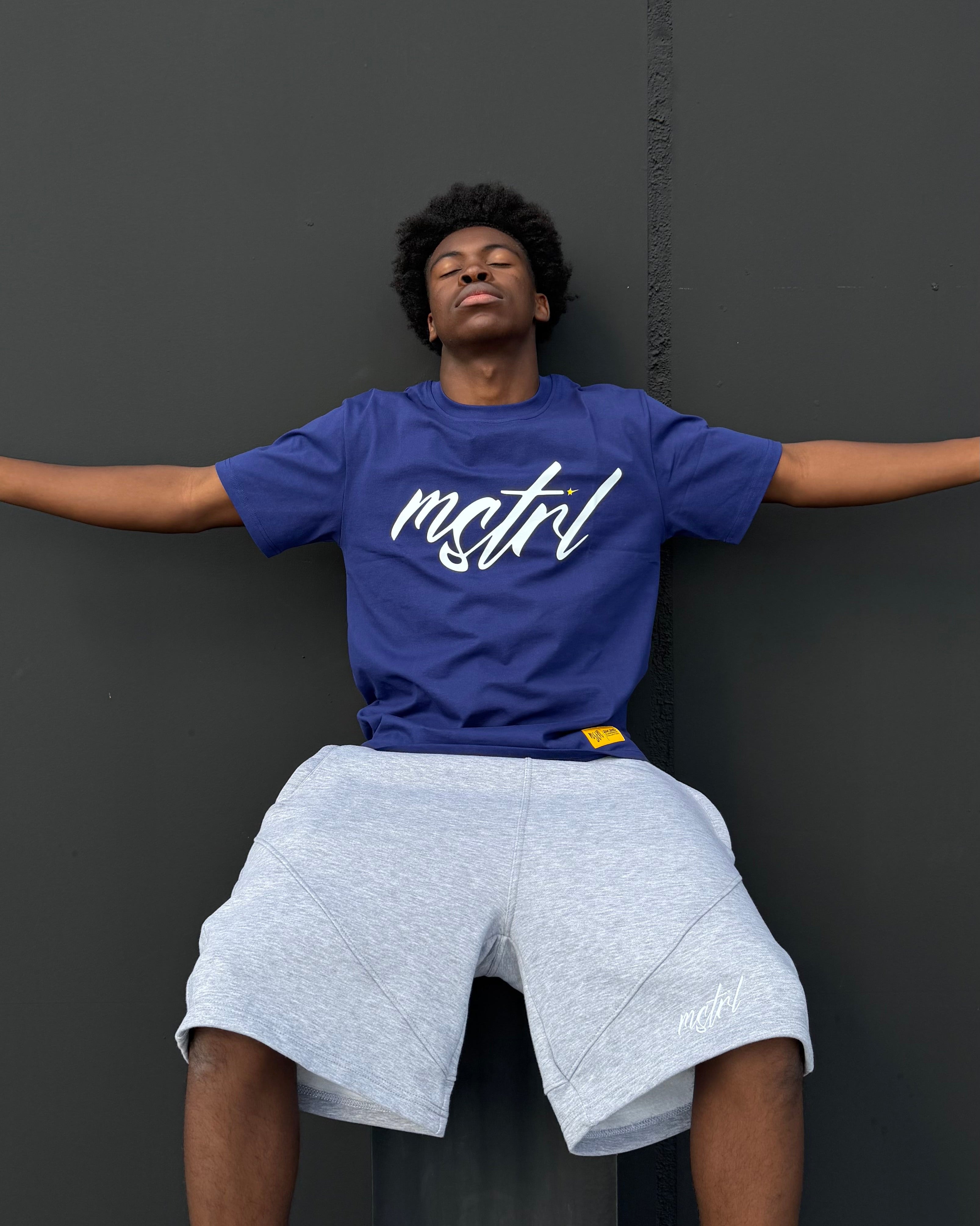 CRÉE TON OUTFIT