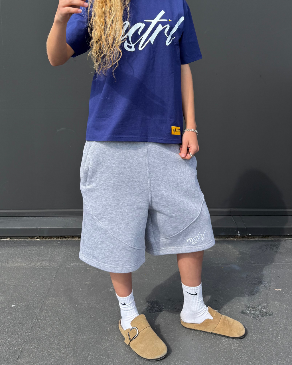 GREY BAGGY SHORT