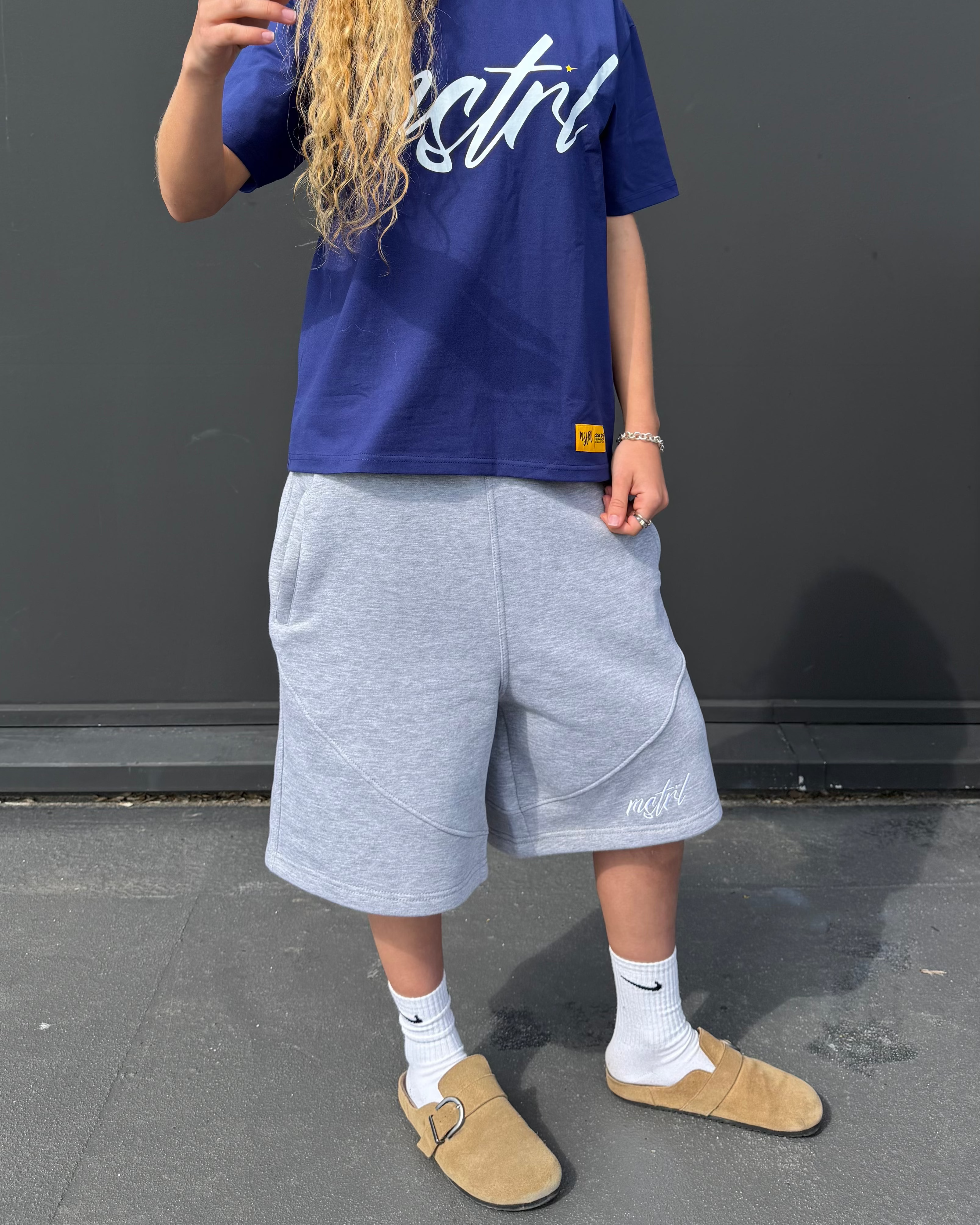 GREY BAGGY SHORT
