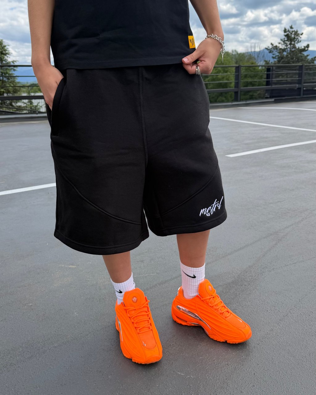 BLACK BAGGY SHORT
