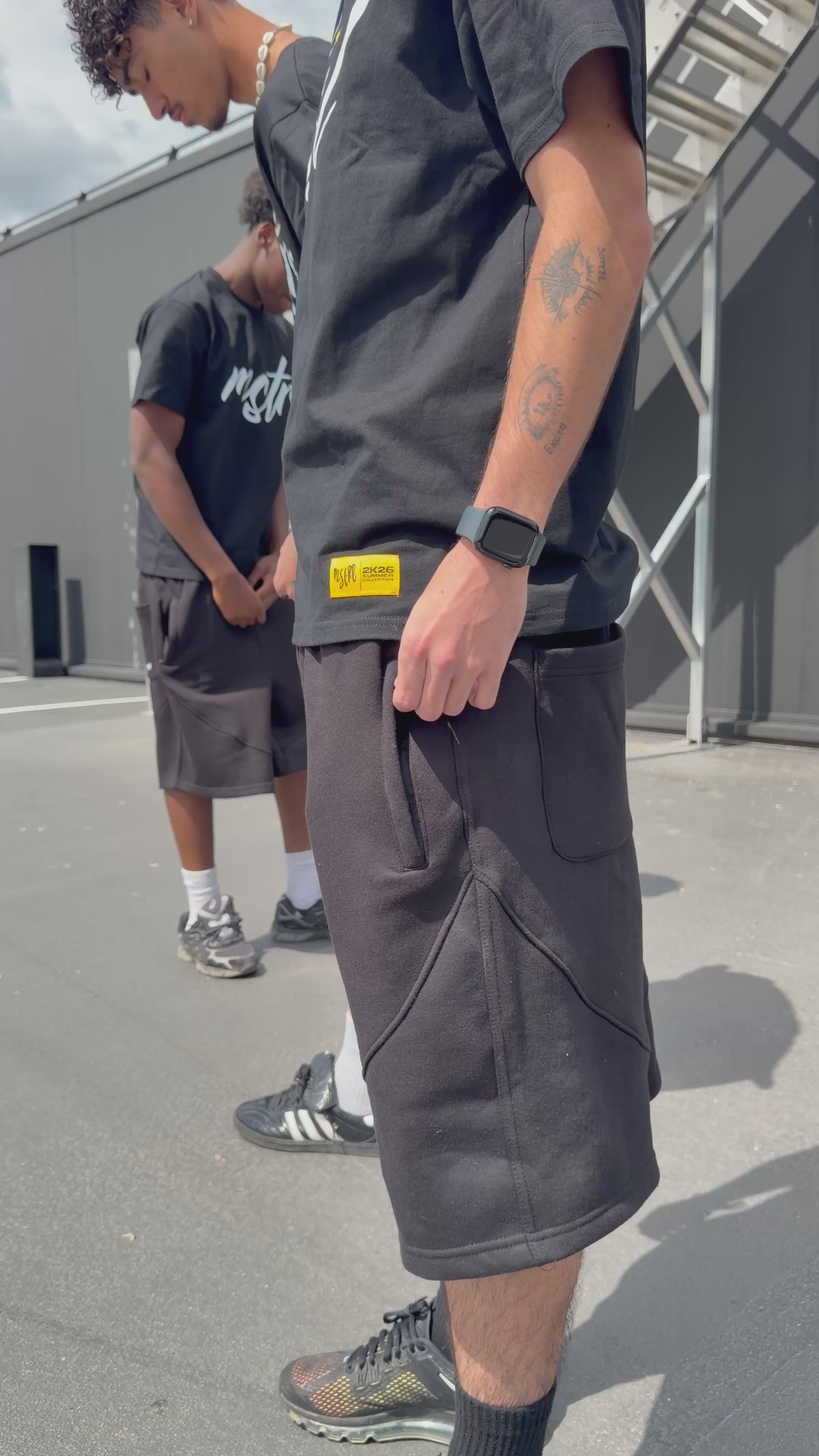 BLACK BAGGY SHORT